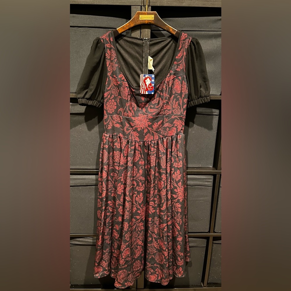 Pinup Girl Laura Byrnes Floral Black/Maroon Dress Rockerbilly & Swing M NWT - Picture 2 of 9